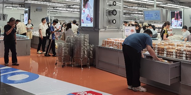采购决策指南：五步选对适合您门店的新鲜零食展柜